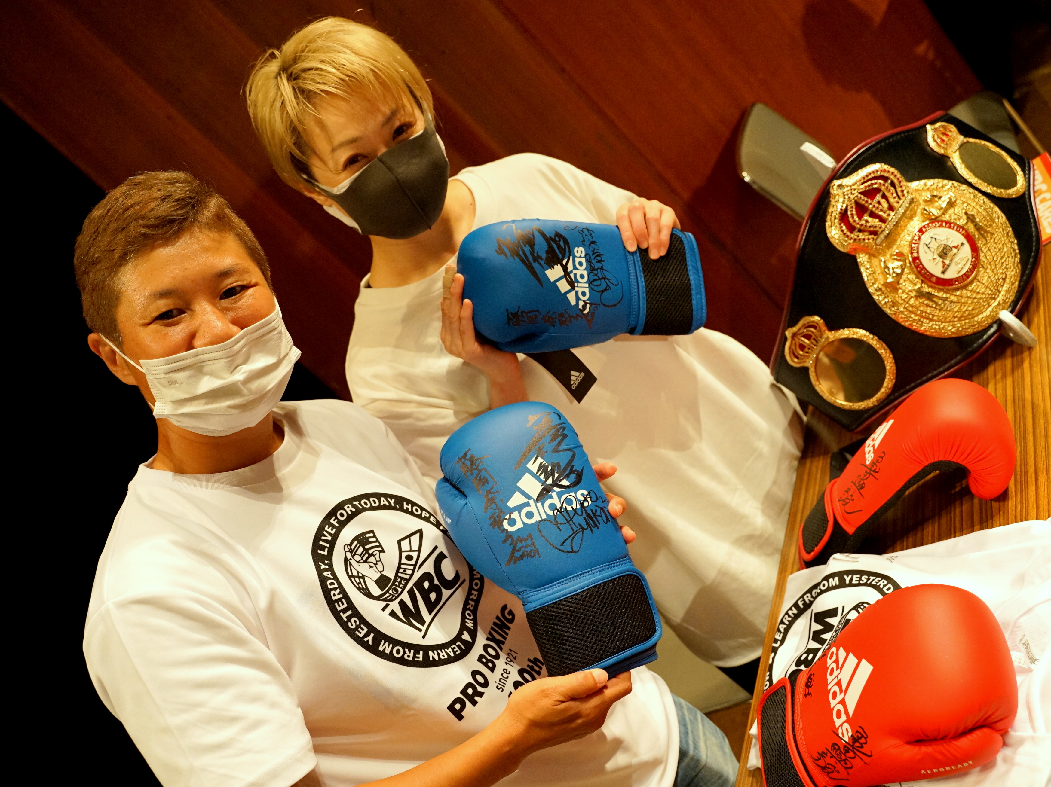 元WBA世界チャンピオン！実使用練習グローブ ボクシング 元WBA世界