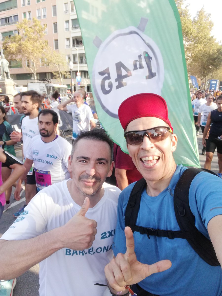 xyecrespo's tweet photo. Uno de esos días que disfrutas de este mundillo de correr

Un placer ayudar haciendo de liebre 🐰 en @mitjabarcelona y viendo muchas camisetas solidarias #KMSxELA 👕 y amigos @amontenegro79
@IsidroRunninges

Seguimos 💪💚

Gracias a voluntarios, animadores y organizadores https://t.co/sj77JMX5wY