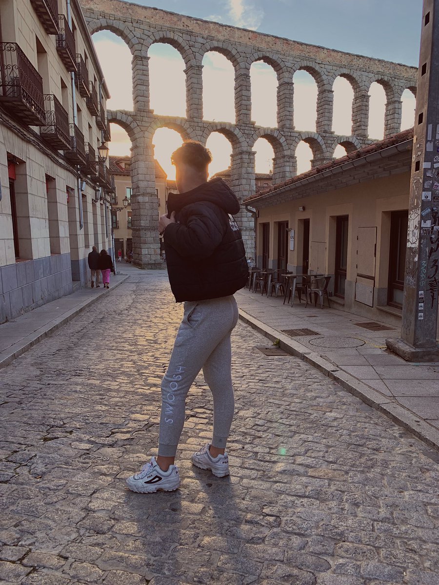 enekuss01's tweet photo. cda día m gustan más estas fotos🥺 https://t.co/jERosR4Olw