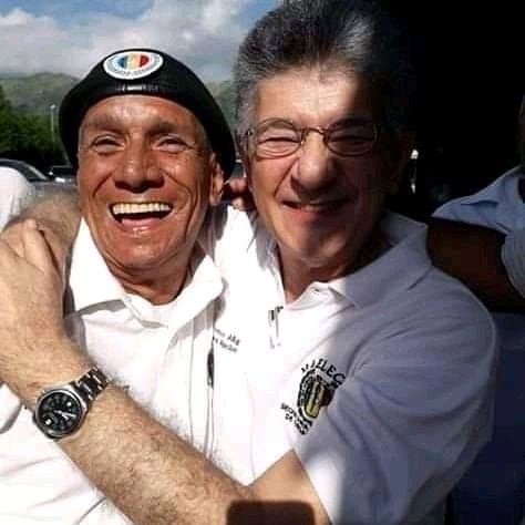 El cumpleañero de hoy... Mi hermano del alma, amigo y mejor Compañero <a href="/hramosallup/">Henry Ramos Allup</a> ... Mil felicidades mi hermano!!!!
Somos Acción Democratica el Partido del Pueblo los hijos de Rómulo y resteados con el cumpleañero del día!!!