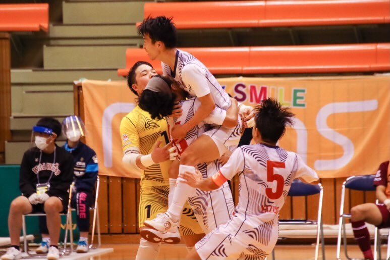 shogo020611's tweet photo. やっとの勝利🔥🔥

遠いとこまで沢山の応援ありがとうございました！
力になりました🙇🏻‍♂️

次はホームで試合
よろしくお願いします！
一緒に戦いましょう💪🏼💪🏼

@DesporteJapan 
@Agleymina https://t.co/w1xizcxqVL