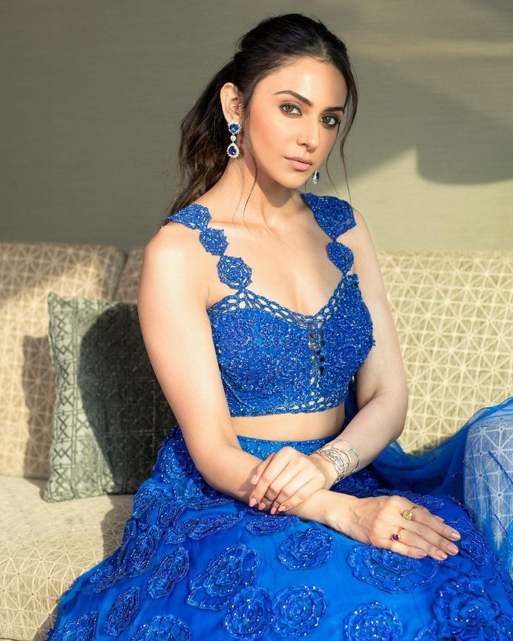 FB6INPMVcAU9XqT?format=jpg&name=medium