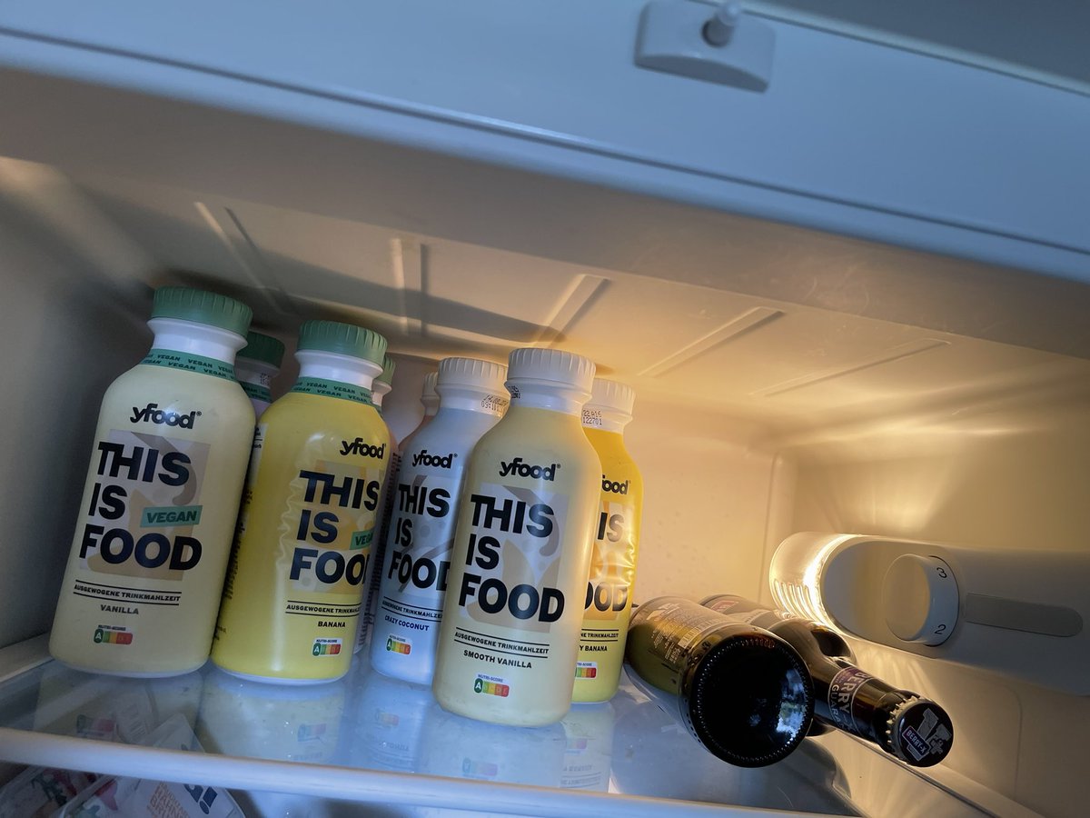 kathinkakathi's tweet photo. Der Vorrat von @xthedarklegend ist da 😂
@unge @yfood https://t.co/l2BpjpPxpF