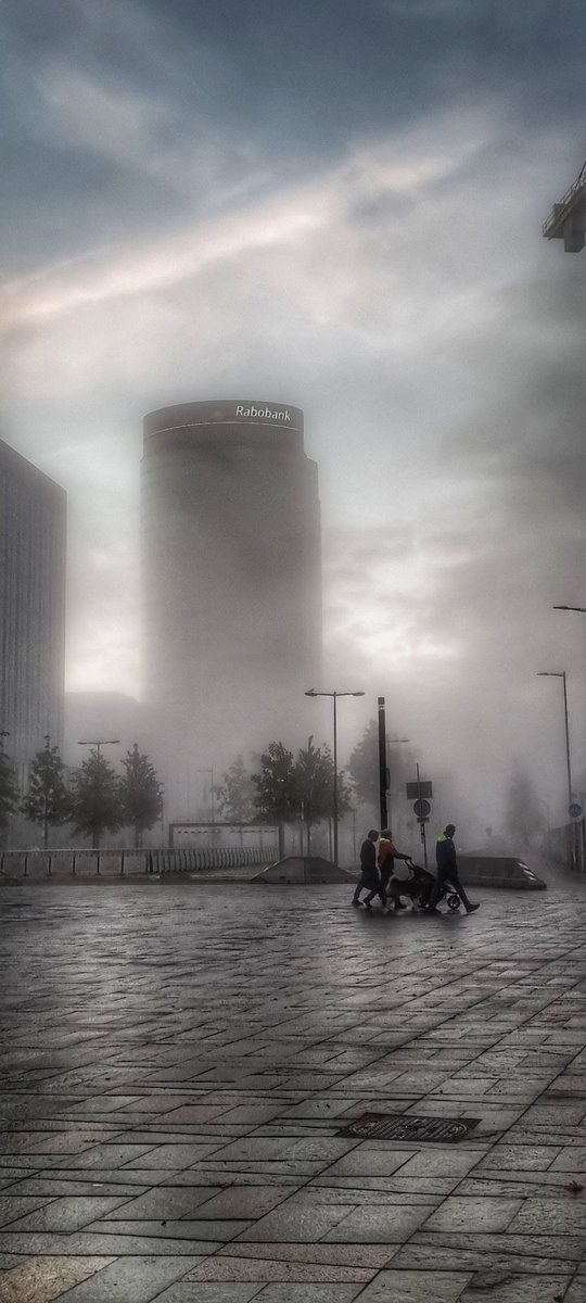 jolanda_out's tweet photo. @Rabobank #utrecht #misty #sunrise https://t.co/QYqRGvNFlY