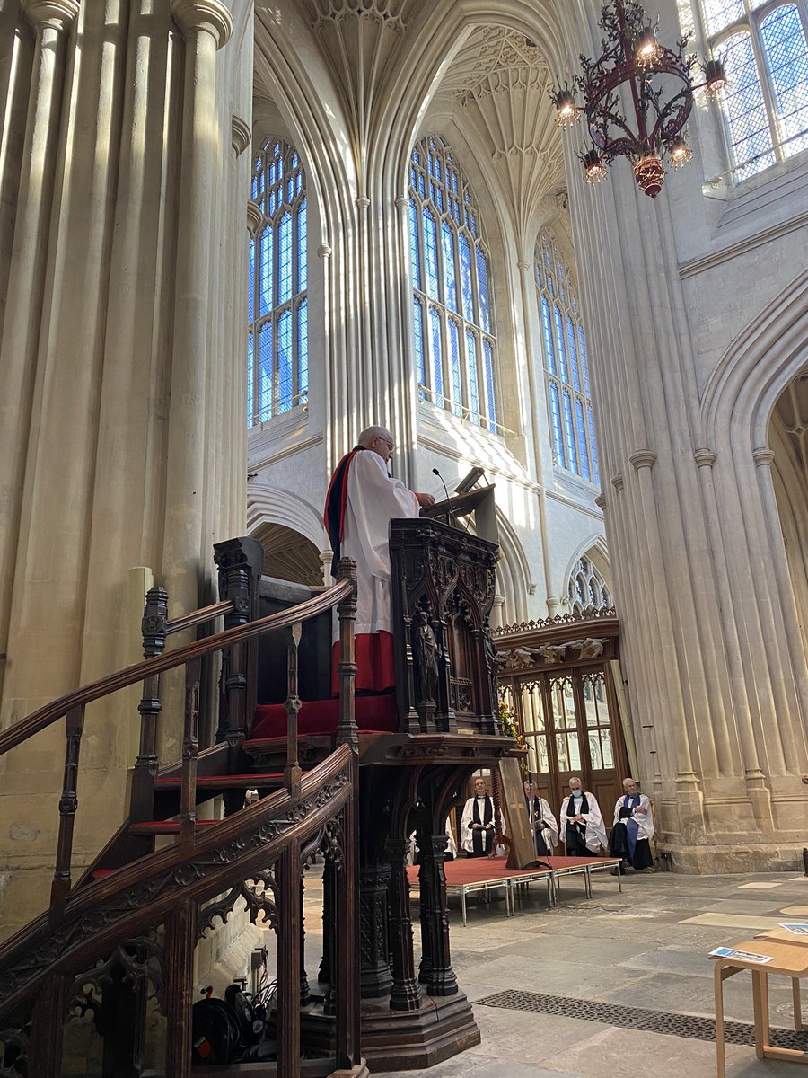 BathwellsCBA's tweet photo. So thrilled to be here at the special service celebrating the #Footprintproject amazing to hear from everyone who has helped renew @bathabbey fantastic 👏 #church #heritage #somerset #bath @VolunteerBANES @HeritageFundUK @HeritageFundL_S @BenBirchallUK @BathWells @HE_SouthWest https://t.co/ifMGyVxVzf