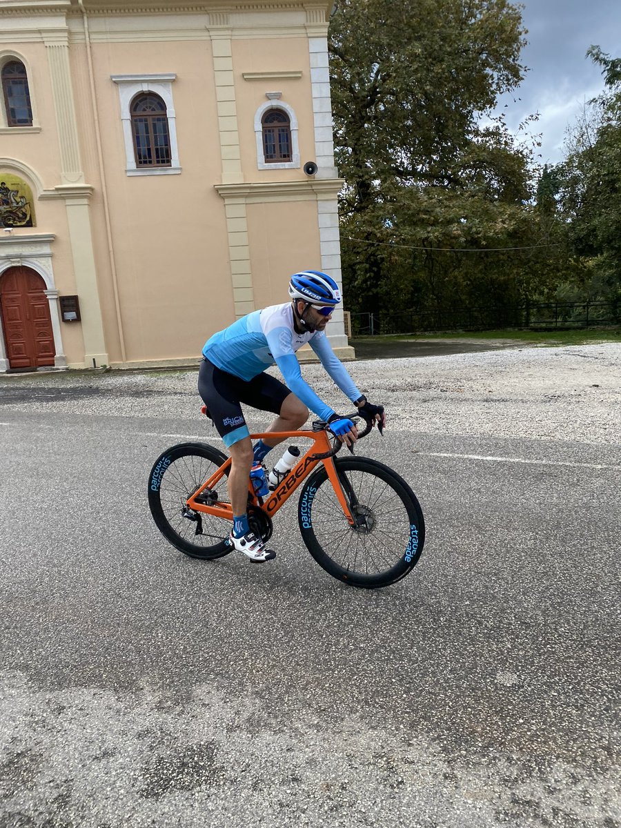 The Brick Session tweet media