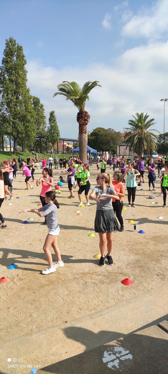 Ens heu deixat sense paraules Associació <a href="/PasaPasCM/">Pas a Pas CM</a>, sempre liant-la per donar suport a la Investigació en #càncerdemama.
Com diu l'Eli, Senyores i Senyors toqueu-vos els pits. El #càncerdemamamasculí també existeix. 
Sempre al vostre costat❤️

#inmunoteràpia
<a href="/hospitalclinic/">Hospital Clínic</a>