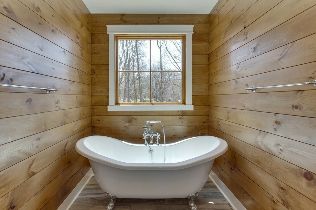 reicokitchnbath's tweet photo. 🪵Wood🪵 you believe how beautiful this bathtub getaway is?
•
•
•
#bathroom #bathroomdesign #design #bathroomdecor #shower #bath #bathroomremodel #bathroominspiration #bathroominspo #cabinvibe #bathroomrenovation #bathroomideas #sunday #sundayb… https://t.co/02u5YkZPZF https://t.co/lu42PxjvHH