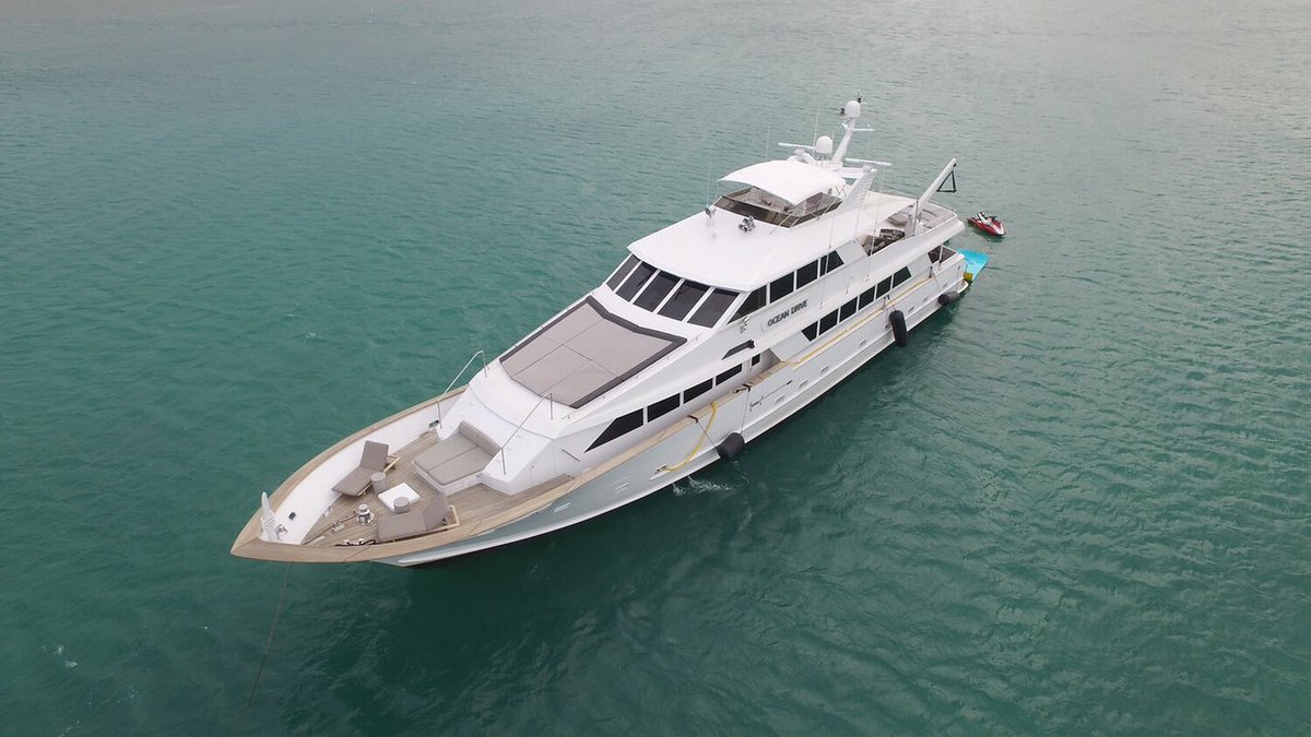 thejasminecox's tweet photo. If you’re ever in Miami &amp; need yachts &amp; jet skis contact me! I work with all budgets starting at $1,000. You won’t find a better deal guaranteed! Here’s one of our 124 foot yachts 😍 https://t.co/fe5paeL7n2