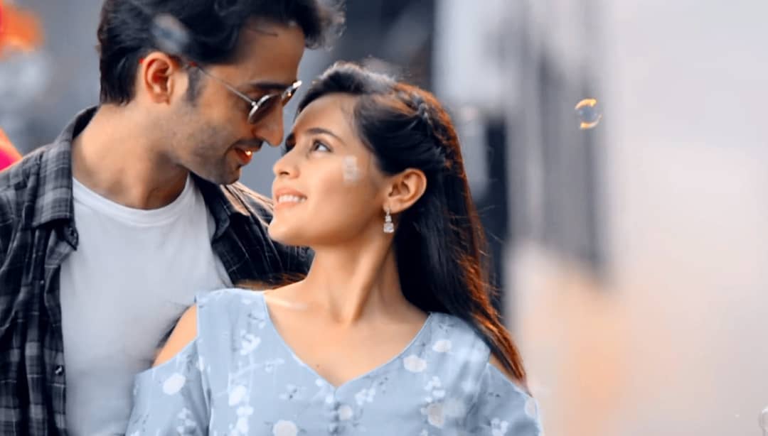 IsaSingh_12's tweet photo. Their chemistry 😌❤️❤️

@Shaheer_S 
#RheShaShinesAsMishBir https://t.co/wXmzkZgvoJ