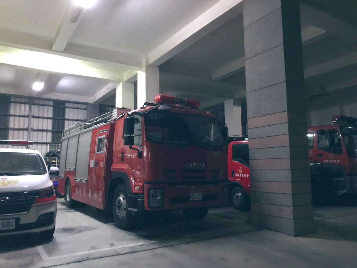 87Emt's tweet photo. 太神奇了 我值班的時候案件總是一直進來這樣算職場霸凌嗎？
自從到台西分隊後 11車就很常不在車庫有在調皮餒🥲 https://t.co/H92SeGo8FO