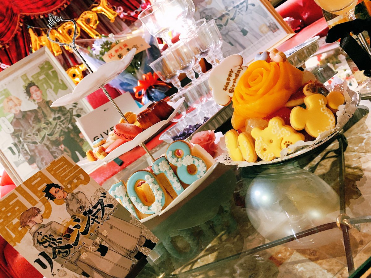 𓏸 𓈒𓂃 𝙷𝚊𝚙𝚙𝚢𝙱𝚒𝚛𝚝𝚑𝚍𝚊𝚢 𓂃 𓈒𓏸 𝟙𝟘𝟙𝟠 イヌピーお誕生日おめでと シャンパンタワー も出来て満足 21時半からは福岡タワーライトアップも予定してます ᐢ ᴗ ᐢ ﾊﾟﾈﾙｲﾗｽﾄ提供 彗星さん Tkr V 0401 乾青宗誕生祭21 乾青宗生誕