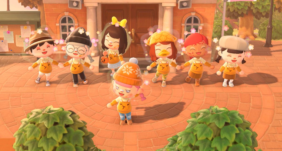 BakaMaica's tweet photo. Thank you all for the super warm welcome back to Animal Crossing ♥ I've been having such a comfy time with you all!

Hope you enjoy the hoodie by @Gwenorii https://t.co/Mdxc1HIqAK
