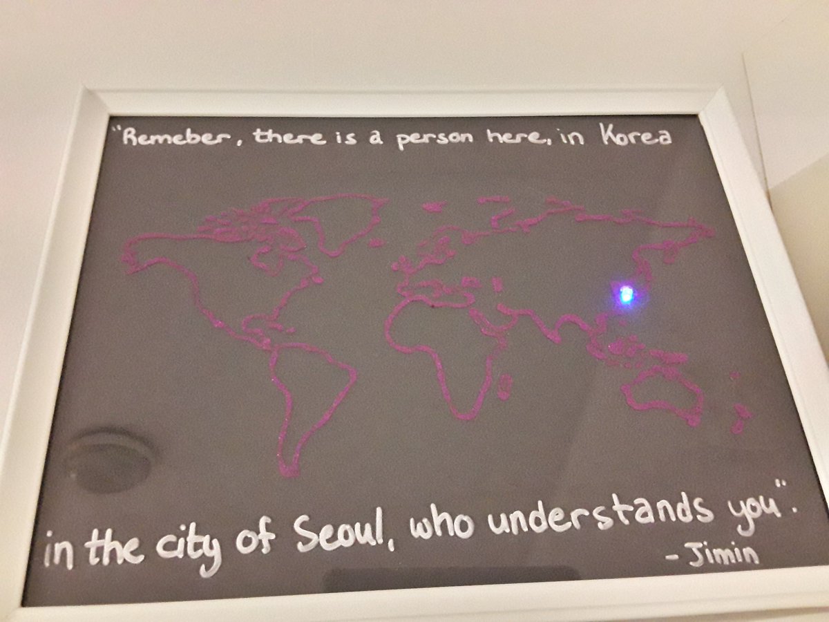 anunymra's tweet photo. Low quality pic of a bday present for the highest quality man👉👉

#HappyBirthdayJimin 
#HappyJMDay
#OurAngelJimin
#LightofOctober
#WithJiminTillTheEnd
#HappinessFairyJimin
#ProudofOurSingerJimin 

@BTS_twt https://t.co/TqhJeZWZda