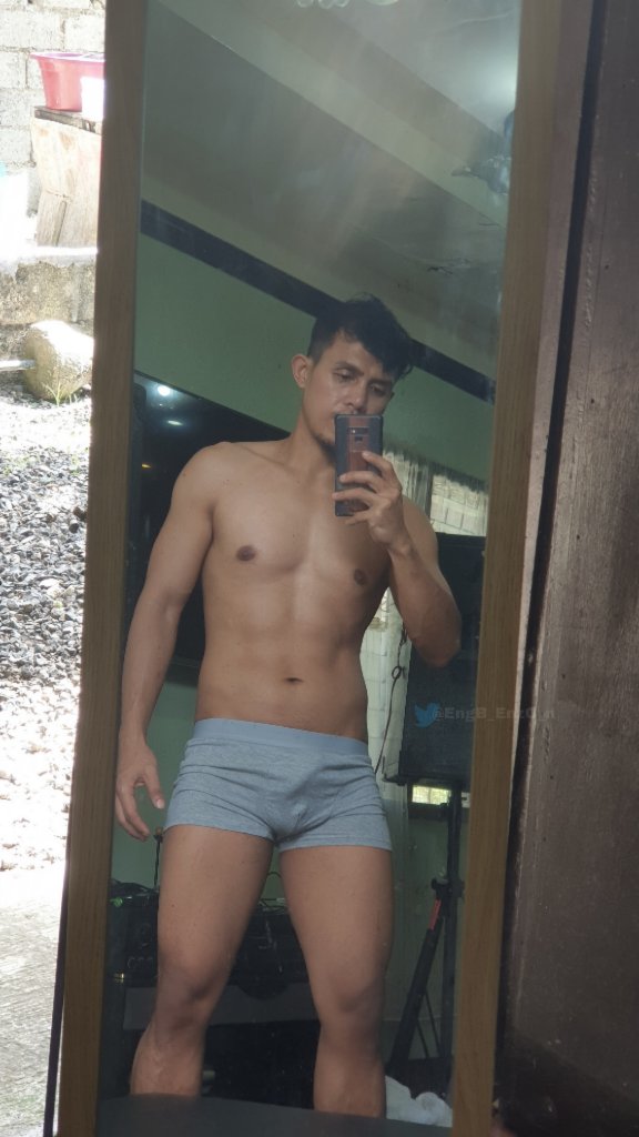 KrisJade9's tweet photo. Hottie Papi @EngB_EnzO_n 😘🔥😘🔥😘🔥😘
#SarapNgPinoy😍😍😍
#baewatchph😍 https://t.co/ZjM0Rq15qZ
