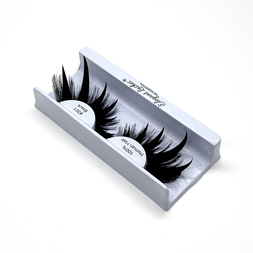 thats2gay's tweet photo. Single stacked kitty classic $20. A single stack is the lightest lash; get all the length and none of the drooping lids with our custom paper design. #levelupyourlashgame 
.
.
.#spookyseason #trickortreat https://t.co/bE0VBr5Rb4