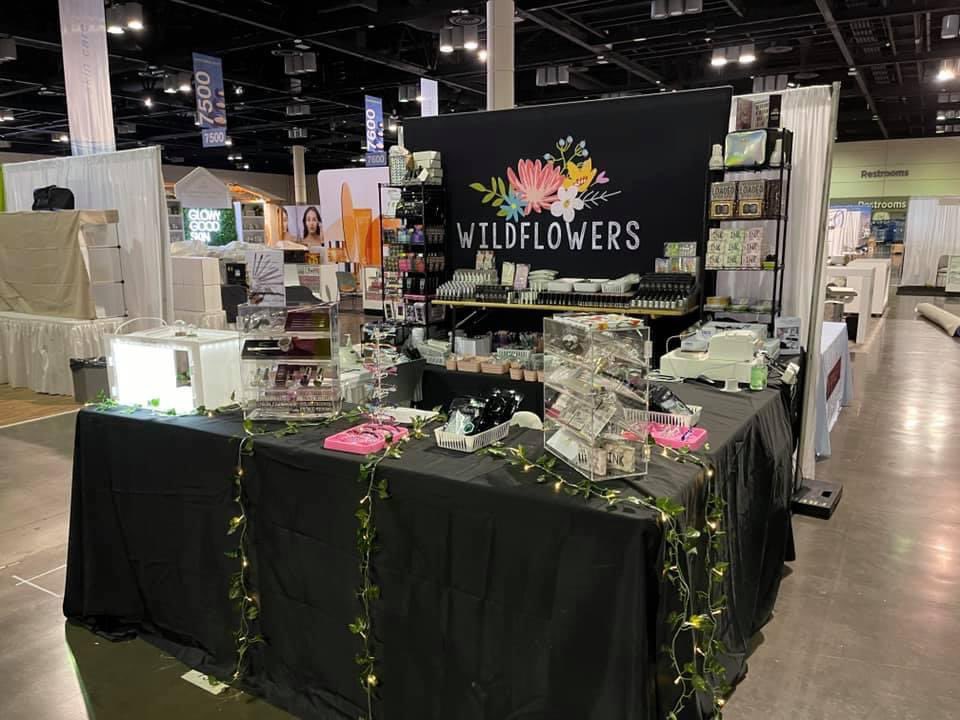 KatieBNails's tweet image. We are so excited that RussAnna has our #katiebarnestoolrange including KB Glow®️ for sale on her booth at @PremiereOrlando this weekend. RussAnna is on booth 7349 Wildflowers (opposite Light Elegance). 

RussAnna will be using her KB Glow®️ for demonstrations so go check it out.