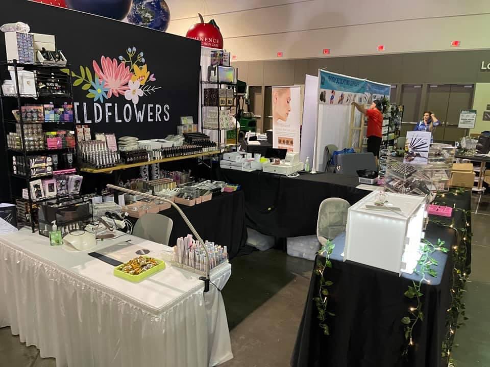 KatieBNails's tweet image. We are so excited that RussAnna has our #katiebarnestoolrange including KB Glow®️ for sale on her booth at @PremiereOrlando this weekend. RussAnna is on booth 7349 Wildflowers (opposite Light Elegance). 

RussAnna will be using her KB Glow®️ for demonstrations so go check it out.