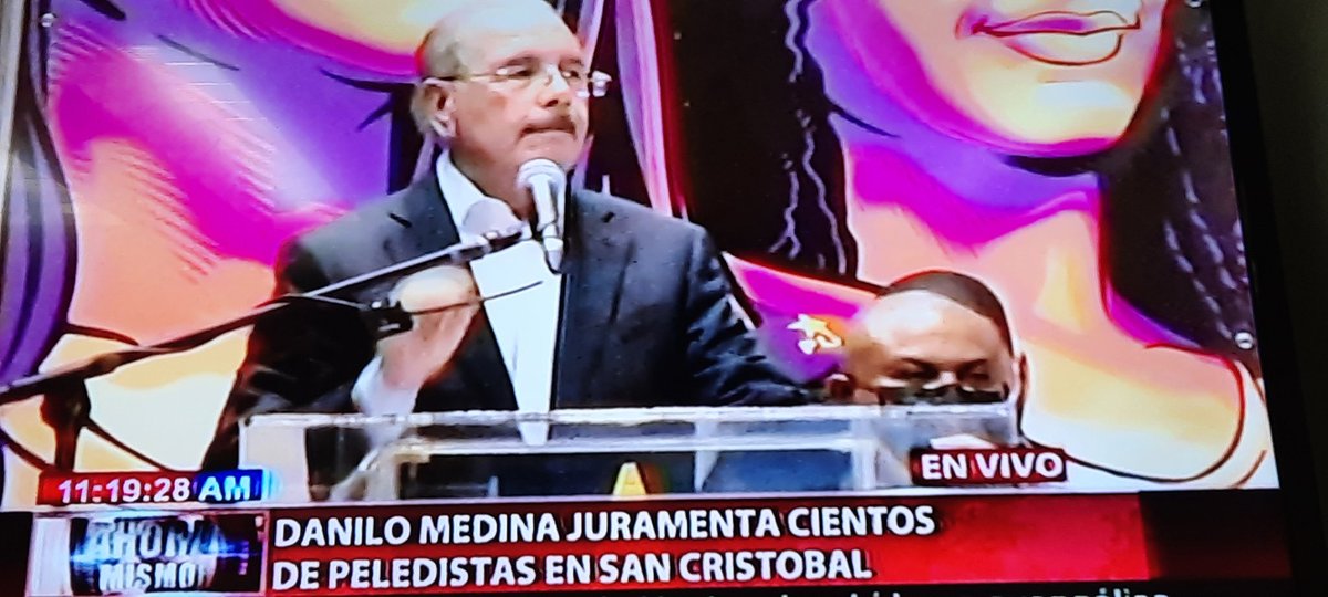 NadaPersonal719's tweet photo. @DaniloMedina en acto de juramentación en #SanCristobal expresa "@PLDenlinea no estaba muerto estaba de parranda" habla sobre elecciones de la @ADP hace historial sobre obras de gobierno
Sin duda alguna hay 3 fuerzas políticas fuertes en RD
@PRM_Oficial @FPcomunica  @PLDenlinea https://t.co/RYMNeRSfWF