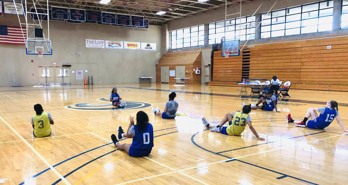 FSCJWBB's tweet image. Proud of our crews effort and progress yesterday. With 16 days until we tip-off and still working to find our routine, build our team and staff; little steps are big moves. Rebuilding is hard, but a strong foundation is essential for long-term success. Marathon, not a sprint 🌊🏀