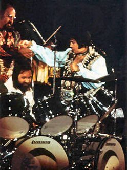 the very underrated but outstanding drummer/musician Ron Tutt passed away yesterday. what a career he had, Elvis and Neil Diamond plus countless recordings. 
job well done may you Rest In Peace #drummer #legend #elvis #neildiamond #sessiondrummer #touringdrummer