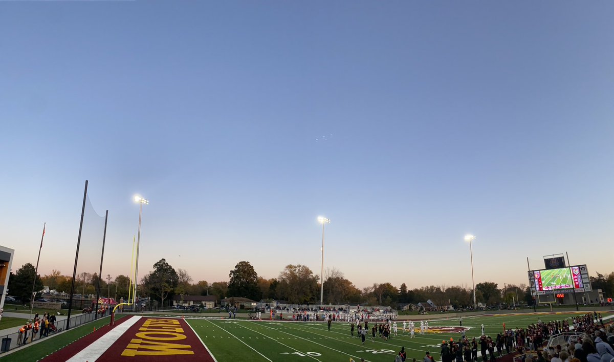 Had a great time at Northern State… Thank you @DKirkwoodNSU <a href="/NSUCoachSchmidt/">Mike Schmidt</a> <a href="/IsaacFruechte14/">Isaac Fruechte</a> @coachjroy &amp; the rest of the <a href="/NSUWolves_FB/">Northern State Football🐺 🏈</a> coaching staff for having me on a game-day visit…