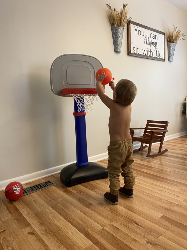 reneeweddle's tweet photo. Do yourself a favor and go watch @AndreDrummond on Blippi. New fans here! And now, we practice dunking all day 💪🏼 https://t.co/tPWBQaufiA