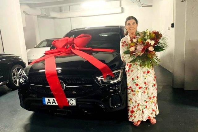 FELIZ DIA MAMÁ, ESTAFÉ MUCHO PARA PODER REGALARTE EL AUTO QUE QUERÍAS. TE AMO