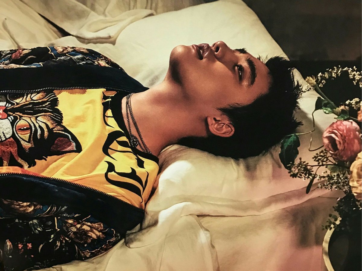 sehunie_1994's tweet photo. هات ترین کانسپت : کیونگسو رو تخت
#DONT_FIGHT_THE_FEELING 
-
☁️🥢⇝@weareoneEXO @layzhang @B_hundred_Hyun https://t.co/DWPjvM9yOa