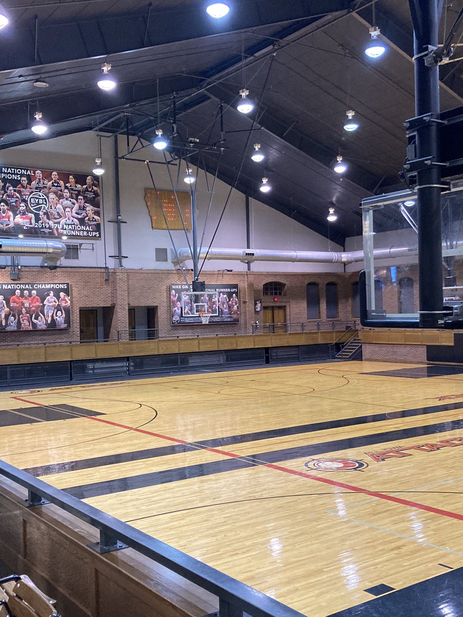 hoops42's tweet photo. Kicking off Day 2 @PGCbasketball Shooting College in the beautiful AIA gym in Ames, IA! Golden nuggets from @tylercoston #processoveroutcome https://t.co/JKVcs0s9r9