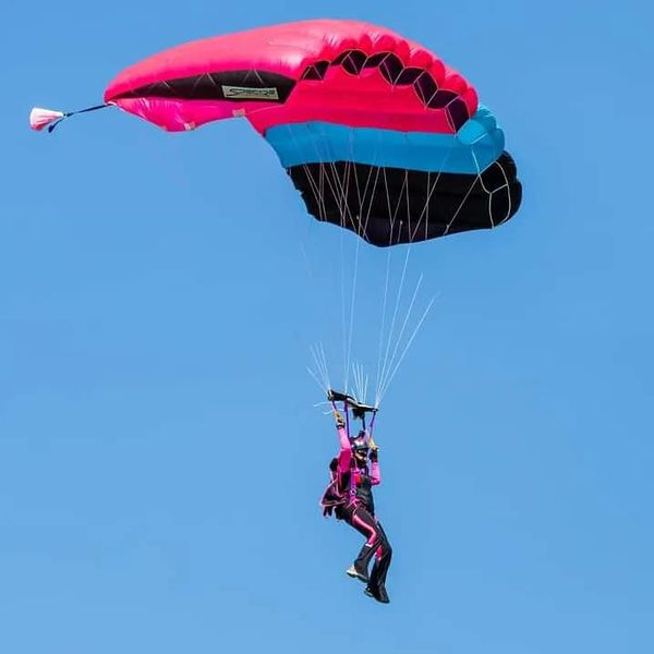 Dr_Teresa's tweet photo. 09-Oct-2021
Jumping my pink #Spectre150 for #TheRose and #BreastCancerAwareness. 🎗️🎗️🎗️

#JumpForTheRose https://t.co/hYNzH1Okng