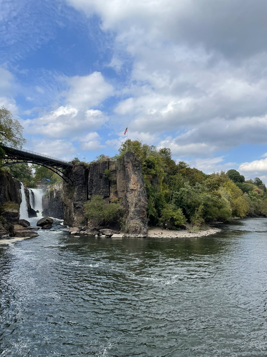 withasuitcase's tweet photo. Who knew this existed and it was free of charge?! 😍

#NewJerseytravel https://t.co/vZoWGzLJ2j