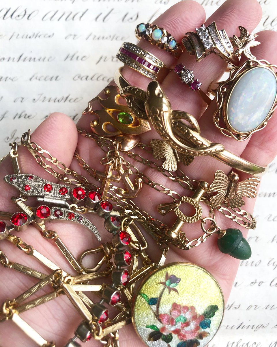 LisaMarieFranks's tweet photo. 🐍 Sunday Stash! 🐍 
Here Is A Selection Of Some Of The Glorious Treasures Which Have Sold From Melksham Arcade This Week. They Are Now All Off To Their New Homes! We Are Open Mon-Sat 10am-4pm. See You There!
#diamonds #jewelleryaddict #gold #jewellery #snakes #snake #snakebangle https://t.co/Fg8jRffXyN