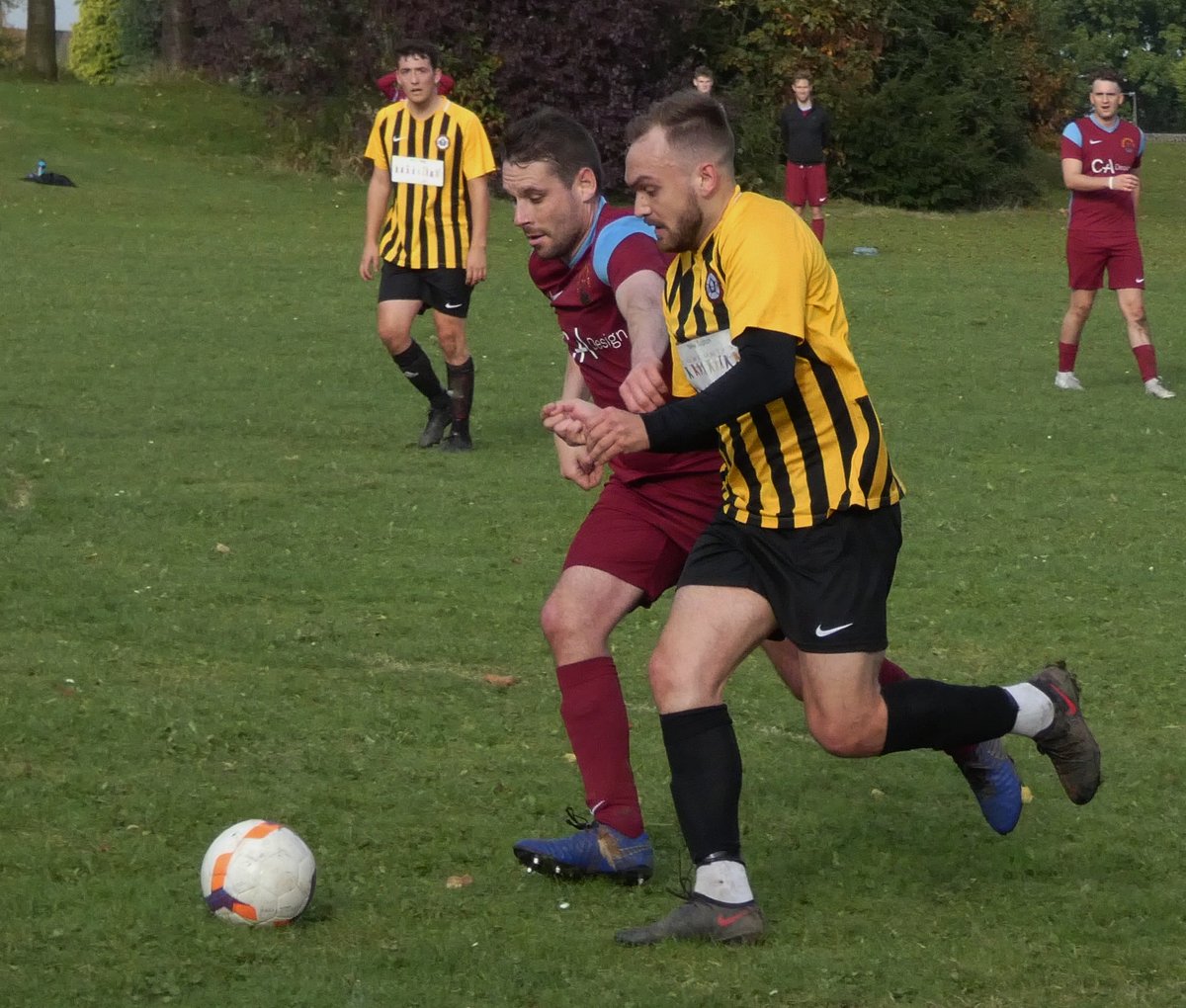 Norman goal secures three points weallstandtogether.blogspot.co.uk <a href="/TuptonFc/">New Tupton Ivanhoes FC</a> <a href="/ontheroadblog/">Malcolm Storer</a> @HopeValleyAL