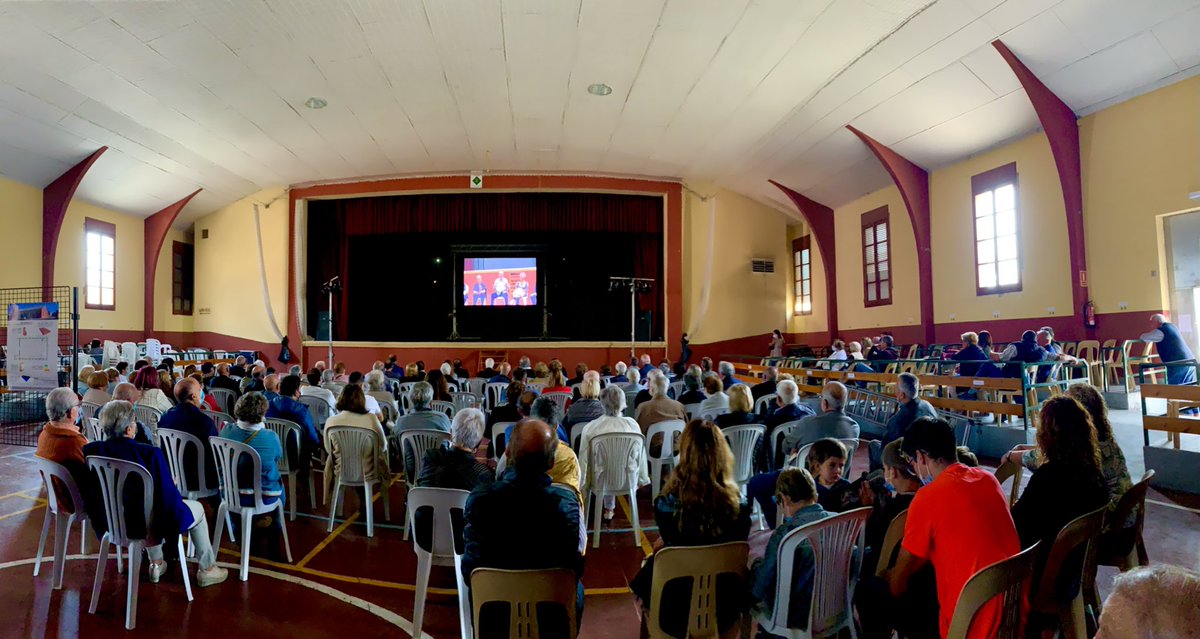 MRubinatSindreu's tweet photo. 📣Aquest matí hem celebrat el 50è aniversari de la construcció del Poliesportiu de la #Fuliola 🥂📍S’ha fet un recull de fotografies 📸 i s’ha emès un vídeo on diverses persones del poble ens han explicat la seva implicació en la construcció 📹
🔰Tarda de gala en Escala Hi-Fi https://t.co/qFm2R83vat