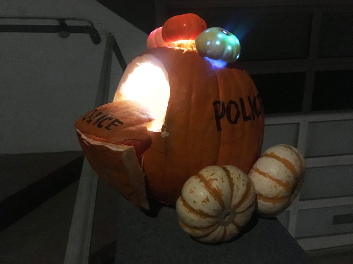 St Mary's Park, let's get our Hallowe'en ON! Some of our winning-est pumpkins from previous years' Hallowe'en decorating contests .. let's get carving &amp; give 'em pumpkin to talk about.