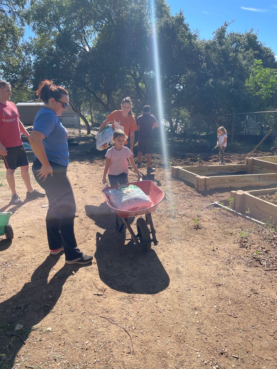 Our Dillo Community working hard to get our gardens ready for teachers and students. #dillogardens #dillocommunity