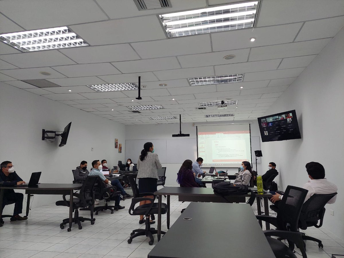 alfarm1101's tweet photo. Regresamos con éxito a clases híbridas en la Maestría en Gestión de Proyectos Cohorte 18 en @espae. ¡Misión cumplida! 💯 #espae #espol #mpm18 #hybridstyle https://t.co/7HftJsO0bS