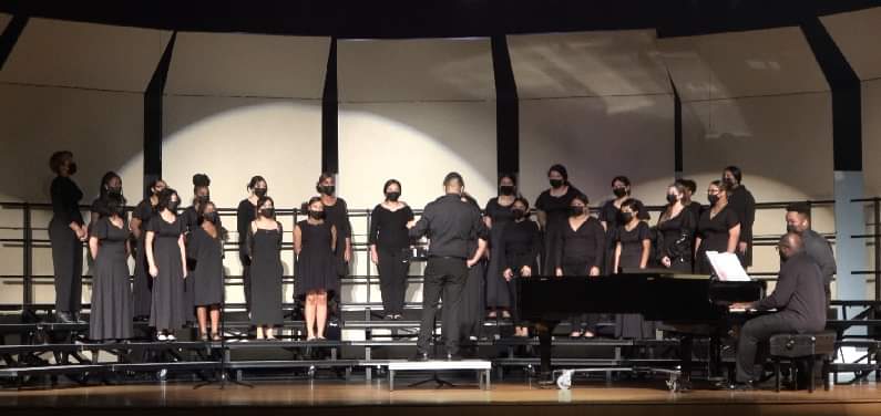 Davis High School Choir tweet media