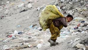 akbarimanije's tweet photo. @Lalin_baloch923 ✍️ این تصاویر  از فقر عمدی  علیه کودکان بلوچ را ببینید

بعد یک خارجی رو با لندکروزر و دلارهایی که از جیب همین کودکان که  دزدیده شده تصور کنید!
#فقر 
#کودکان_کار 
#EndPovert
#بلوچستان https://t.co/YvlBCUnQyY