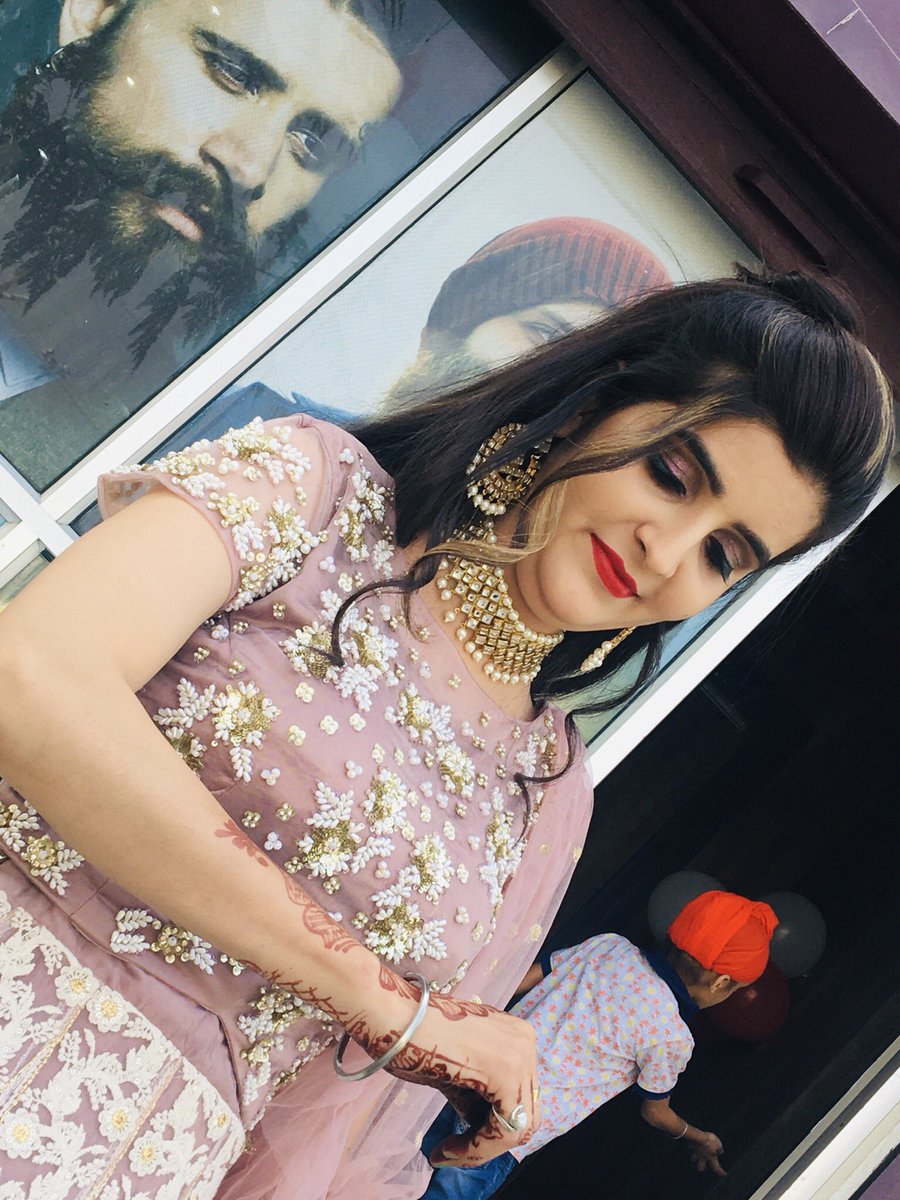 mahimakeover's tweet photo. #mahimahimakeover #unisex #salon #wedding #makeup #planer #bestmakeup #artist #rudrapur #utthrakhand  City one Bhurarani road near by nazara hotel 🏨 https://t.co/HU8Frrf3nr