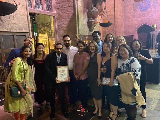 Pope2Emma's tweet photo. Congratulations to the Granger team 🌟 🌟

This award is for every person that has contributed to care of the patients during the pandemic. Anyone who stepped on the unit played their part in supporting the patients and one another.

Proud to have been your matron 🌈❤️ https://t.co/MiMUbid8bx