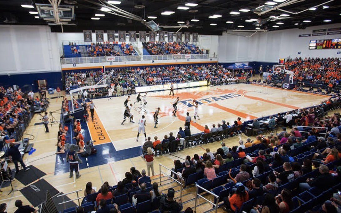 Just received an offer from Cal State Fullerton, I want to thank coach Taylor and his staff 🐘