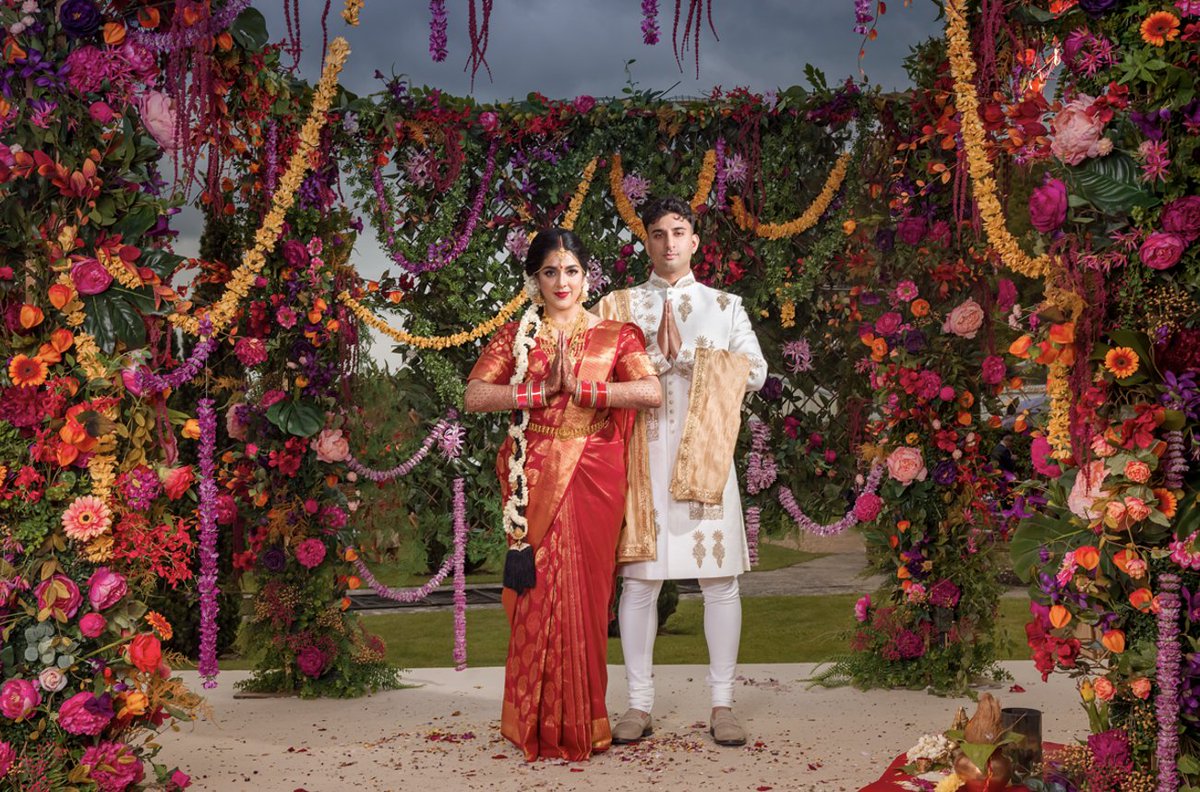 LEEFilters's tweet photo. @sanjayjogia - Viraja & Ram
📍 Sezencote House, #England
📷 @CanonUKandIE EOS R5
⭕ Canon RF 28-70mm F/2 @ 41mm
⚙️ f/8, ISO 400, 1/200 sec.
💡 2x @profoto B1X heads – bare bulb
⬛ @leefilters #ProGlass #IRND #4Stop + 0.3ND #1Stop Soft #ND #Grads
🔗 https://t.co/54CQYcKhEc https://t.co/akc93NvqCM