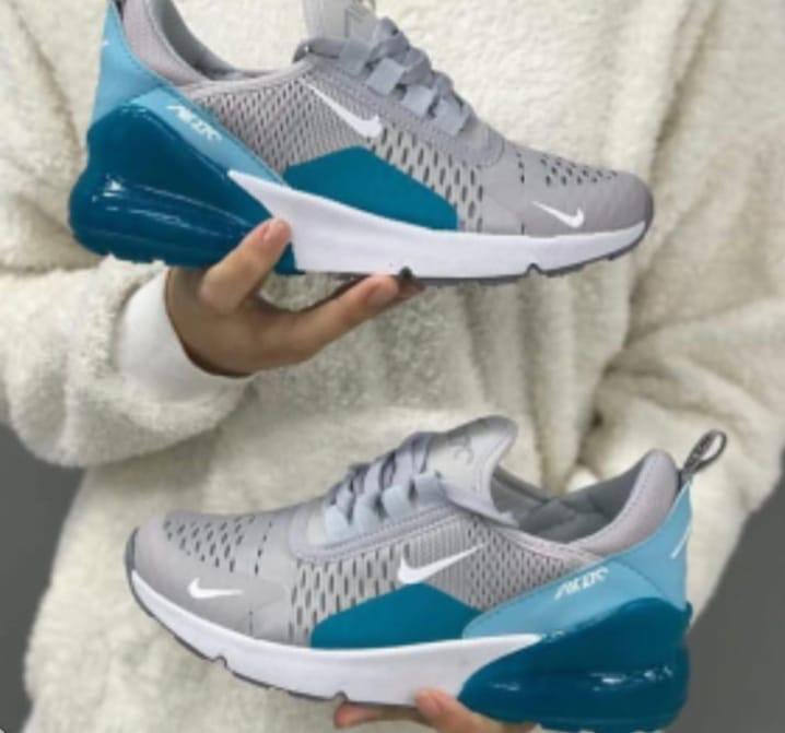 dopekickskenya's tweet photo. Juu ya hiyo story this week ladies mkuje na 22(00) pale accra road, superior arcade building , shop 1-10 niwapee sneakers moto https://t.co/jQuI3exNWY