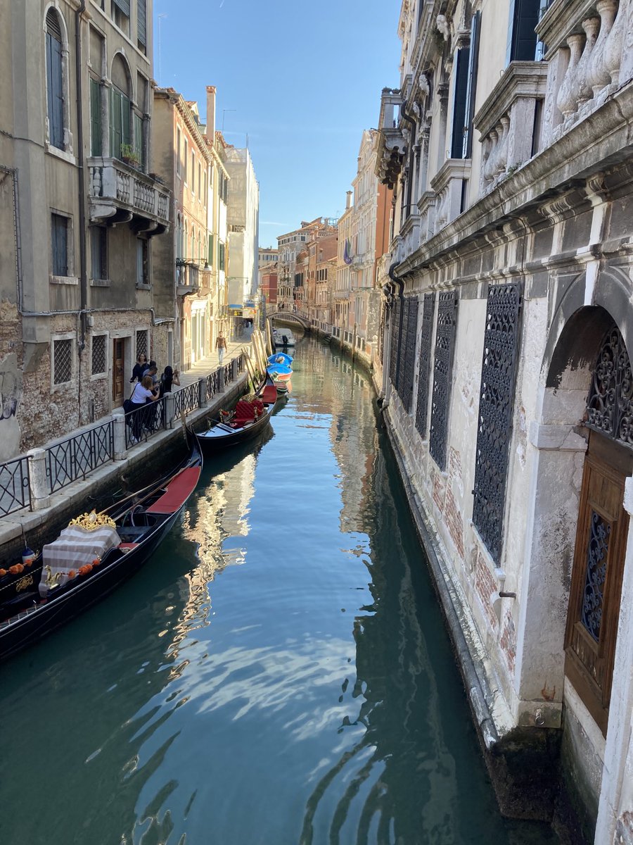 On the road 

#venice #venezia #travel