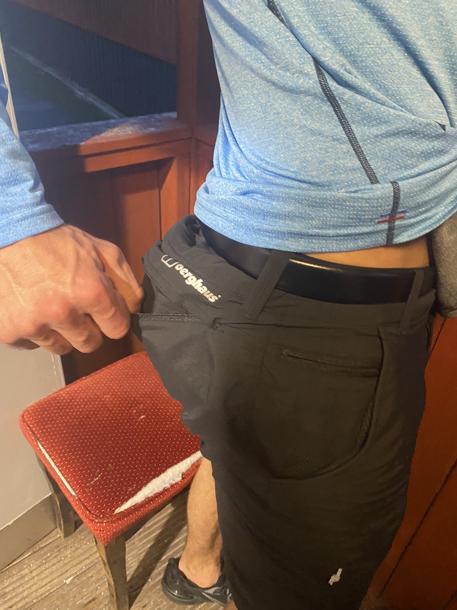 FCMC64897176's tweet image. Connor and Tom ruff finally let out of Shaun weavers pocket today.....