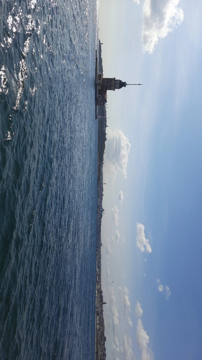 TalhaCaglayan's tweet photo. Ne güzel İstanbul bee https://t.co/GQ9s3Sv6qz