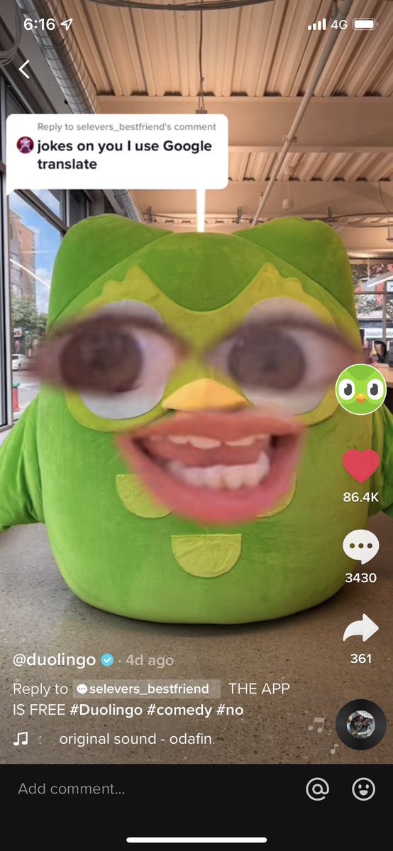 melissauceda's tweet photo. Es interesante como marcas como @duolingo adaptan su tono de comunicación a través de comedia y tendencias en sus redes sociales, cumpliendo así con el modelo de marketing digital RACE con la finalidad de crear comunidad y generar tráfico en su plataforma @FutureStratega https://t.co/4E7YTQz8hd