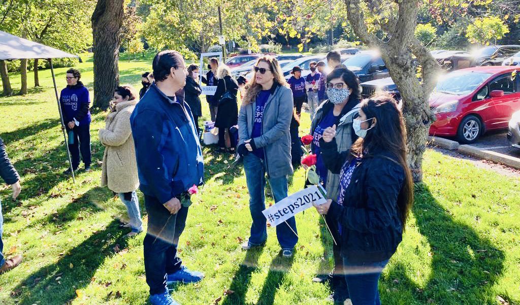 RudyCuzzetto's tweet photo. Honoured to join @Embrave_ca this morning for their 10th annual #StepsToEndViolence in Brueckner Rhododendron Gardens. I added a purple rose at the Rose Vigil to commemorate all the lives lost to gender-based violence in the past year in the @regionofpeel. #MississaugaLakeshore https://t.co/pqTvabKHoB